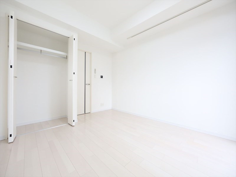 居室・リビング　洋室8帖　クローゼット付（収納充実してます）