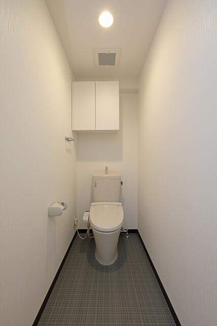 トイレ　温水洗浄便座完備