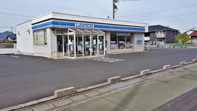 コンビニ　ローソン　出雲塩冶神前店（コンビニ）まで300m