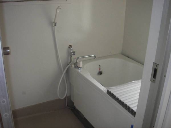 バス・シャワールーム　ビレッジハウスの同一物件・同一タイプの間取りの写真です