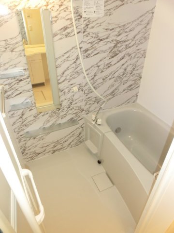 バス・シャワールーム　ハイム羽沢十番館　浴室