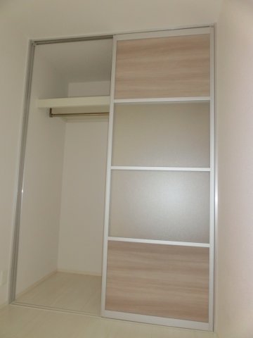 収納　ハイム羽沢十番館　洋室収納