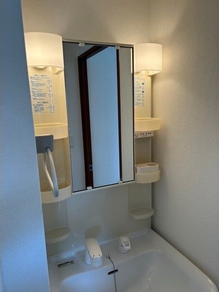 洗面設備　同物件別部屋写真