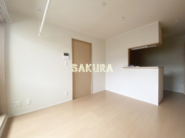 居室・リビング　使いやすい形の為、レイアウトを楽しめます♪