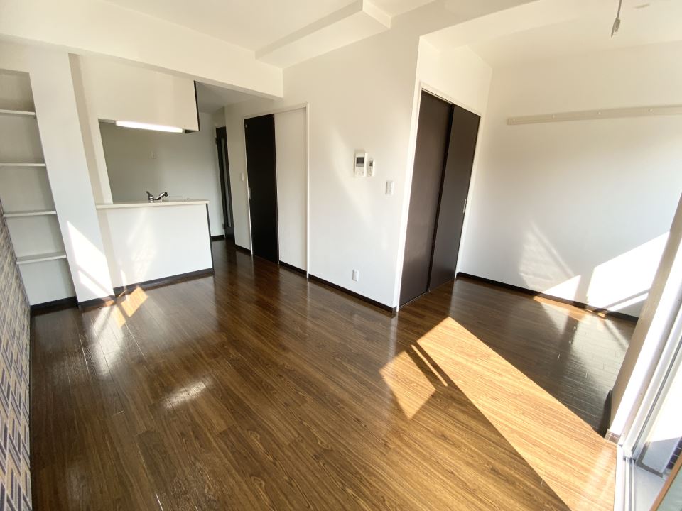 居室・リビング　※写真は２０６です。現況優先とします。