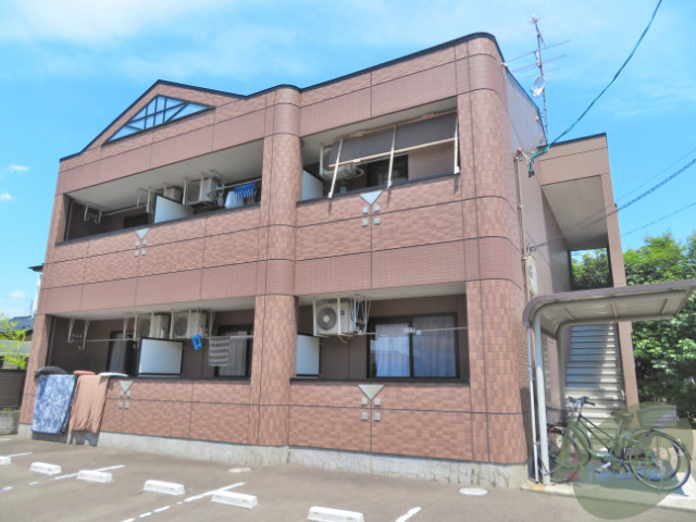 建物外観　岩沼市二木「ルミナスハイム壱番館」