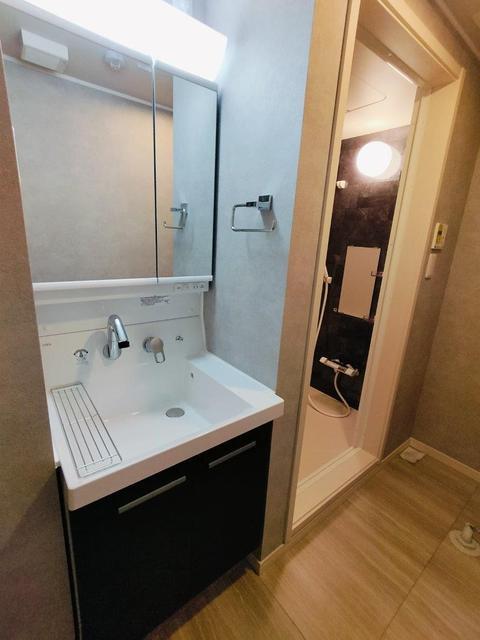 洗面設備　洗髪洗面化粧台