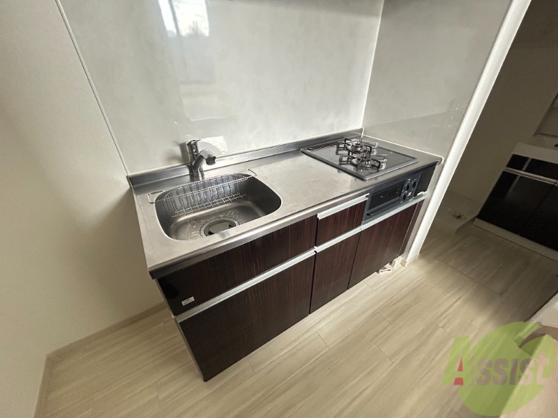 キッチン　キッチンはＩＨなのでお手入れがしやすそうですね。