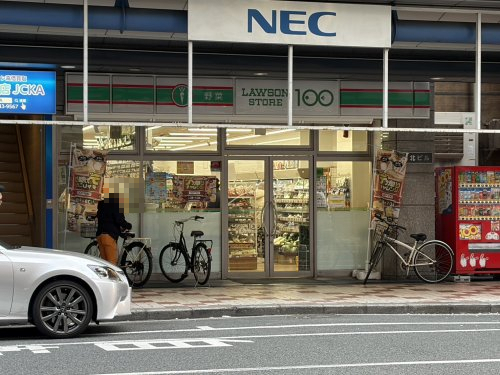 コンビニ　ローソンストア100 恵美須町駅前店（コンビニ）まで379m