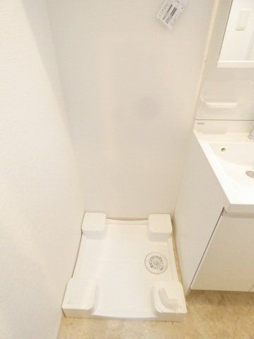 その他　室内洗濯機置場があります。