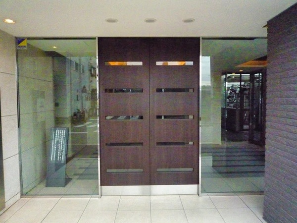 エントランス　分譲タイプです