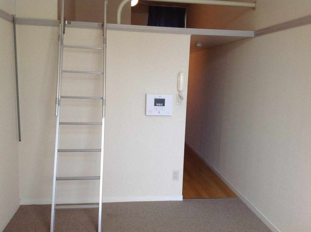 居室・リビング　ロフト側