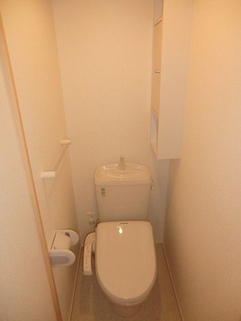 トイレ　ウォシュレット完備