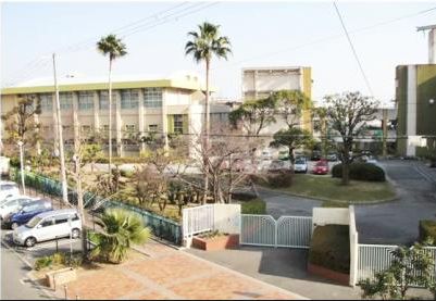 中学校　鳴尾南中学校（中学校）まで299m