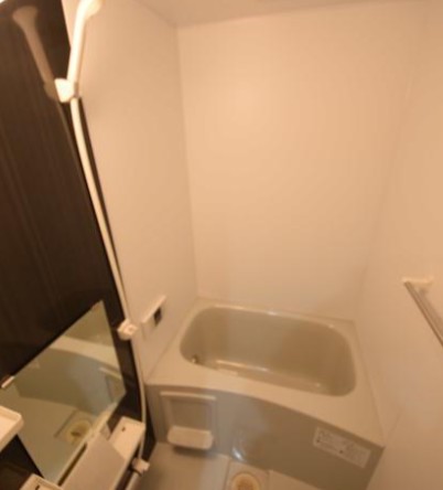 バス・シャワールーム　※別部屋参考写真