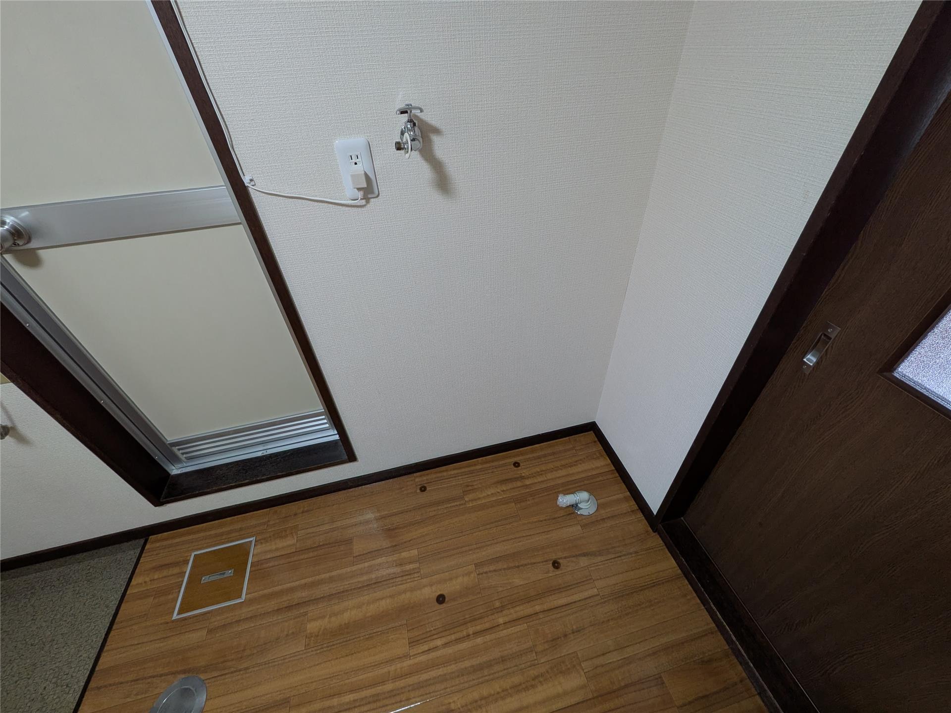 洗面設備　室内洗濯機置場