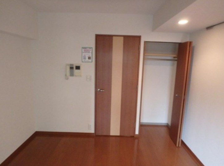 居室・リビング　反転タイプ・別部屋参考写真