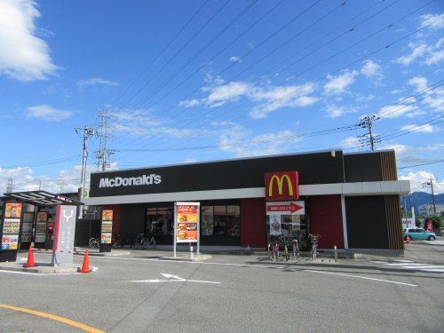 飲食店　マクドナルド 国母店（飲食店）まで590m