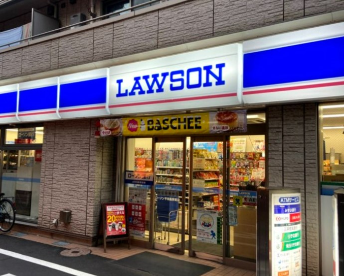 コンビニ　ローソン 平和島駅前店（コンビニ）まで82m