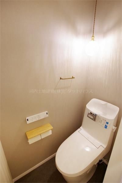 トイレ　温水洗浄便座完備