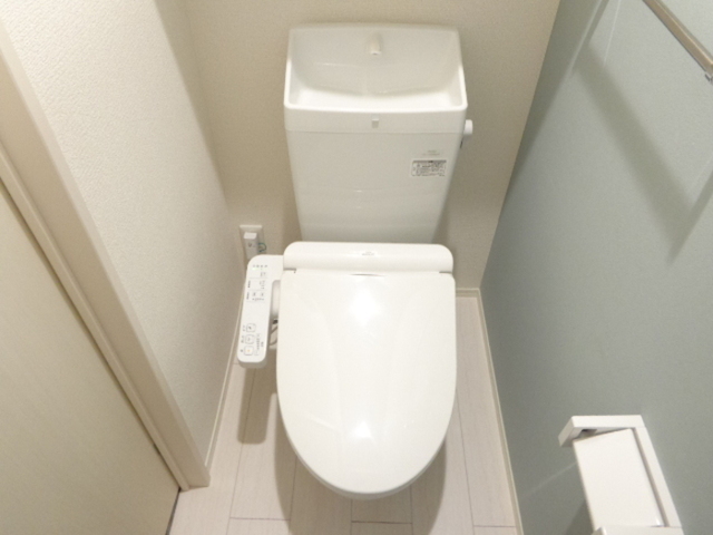 トイレ　１０３　トイレ