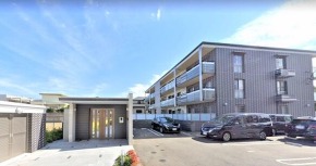 建物外観　おしゃれなエントランスですね！