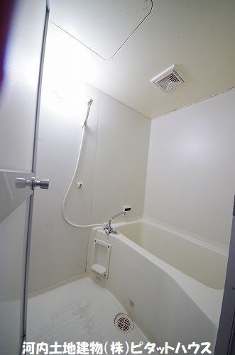 バス・シャワールーム　バス・トイレ別※類似室内