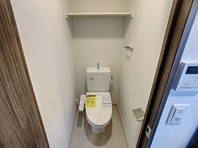 エステムコート神戸湊町のトイレ写真