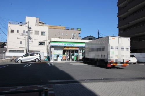 コンビニ　ファミリーマート 江戸川松江三丁目店（コンビニ）まで166m