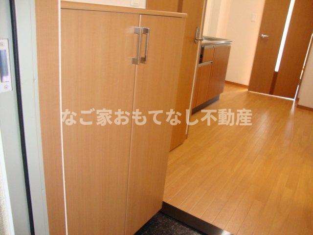 フローラルの玄関写真