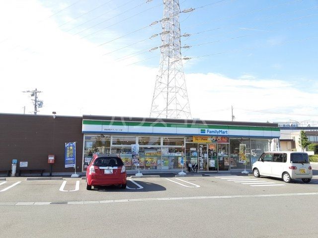 コンビニ　ファミリーマート都田テクノ店（コンビニ）まで1422m