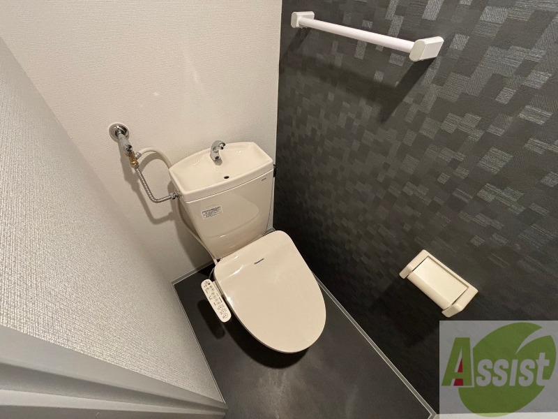 トイレ　こちらはトイレです。清潔感があり、安心して使用できます。
