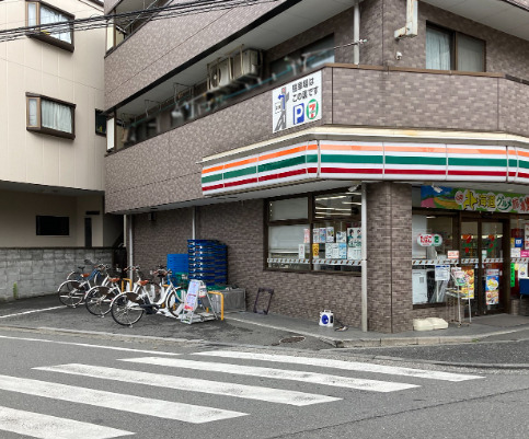 コンビニ　セブンイレブン 調布上石原3丁目店（コンビニ）まで43m