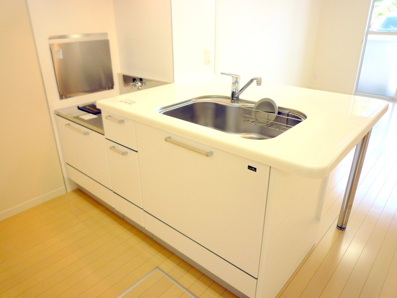 キッチン　※参考写真　前回入居時の写真です。