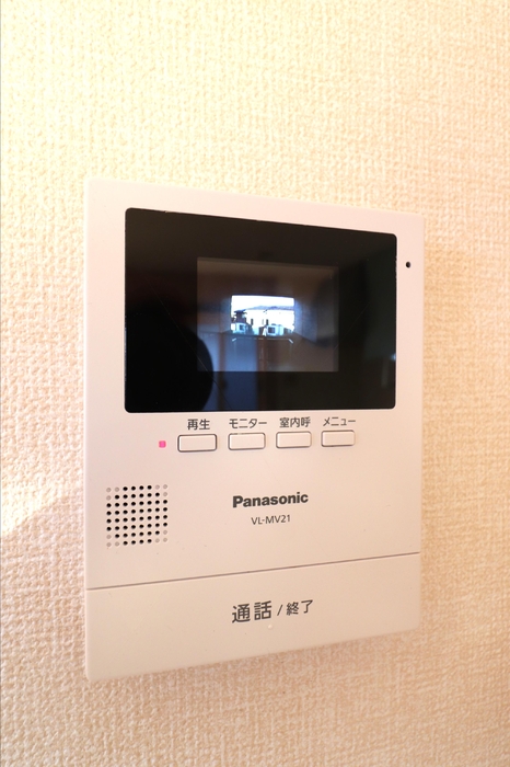 収納　モニター付きインターフォン