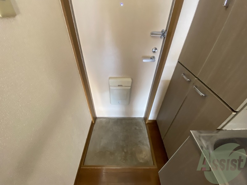 玄関　玄関から見た景色はこちらです。イメージできますか。