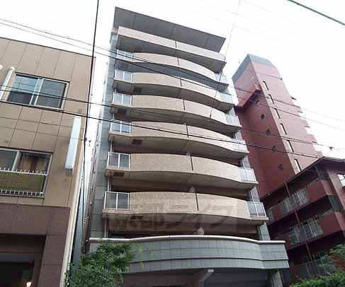 京都市下京区善長寺町のマンションの建物外観