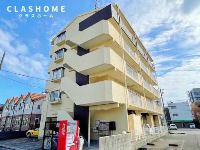 【刈谷市中山町のマンションのエントランス】