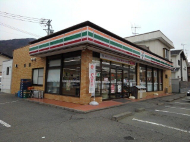コンビニ　セブンイレブン上山田店（コンビニ）まで842m