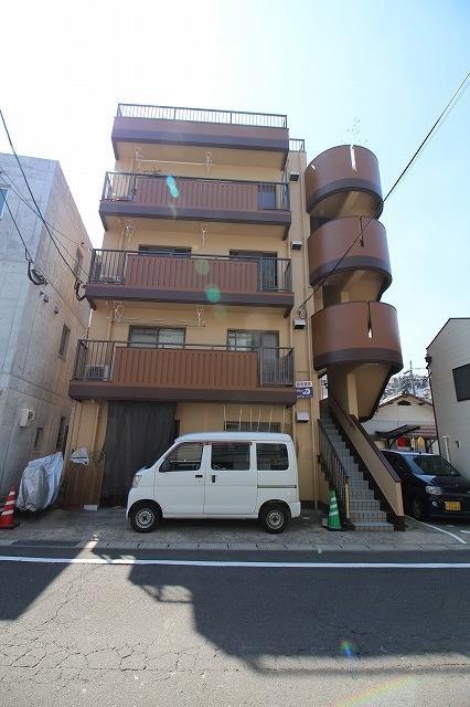 田栗マンションの建物外観