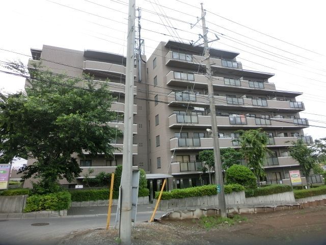 【船橋市中野木のマンションの建物外観】