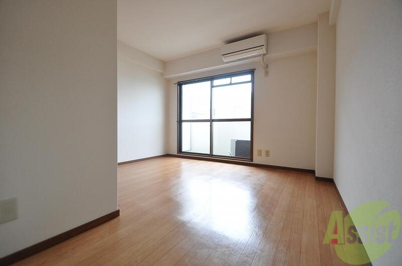 その他部屋・スペース　窓があるので風通しが良く、快適な睡眠がとれそうですね。