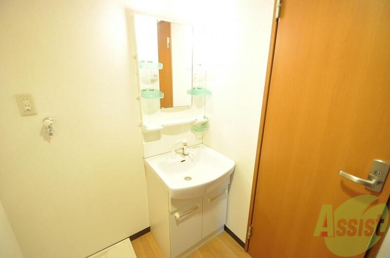 洗面設備　忙しい朝にあなたを手助けしてくれる素敵な洗面台。