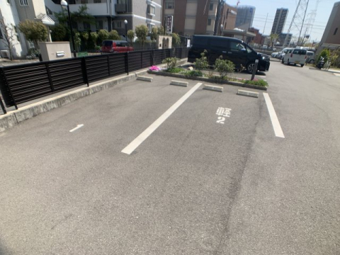 【らっきぃかむの駐車場】