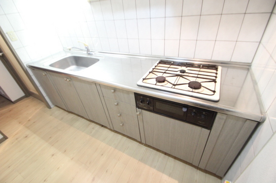 キッチン　※別号室の写真です