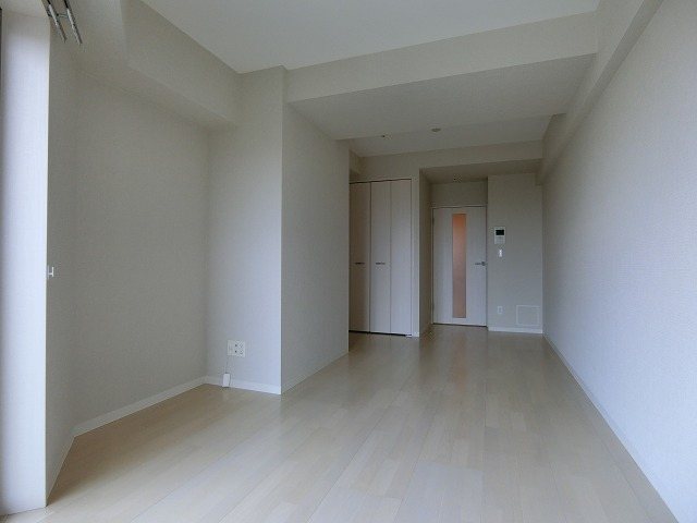 居室・リビング　居間です