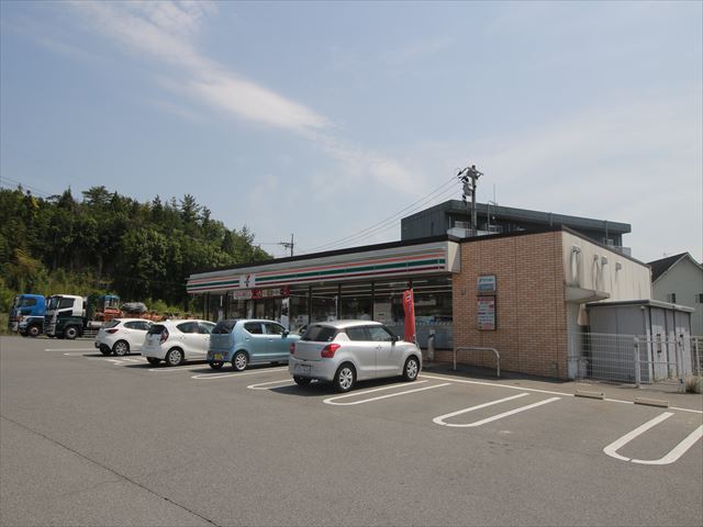 コンビニ　セブンイレブン東広島西条東子店（コンビニ）まで1445m