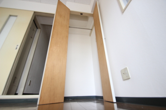 収納　※別号室の写真です　現況と異なる場合は現況優先です