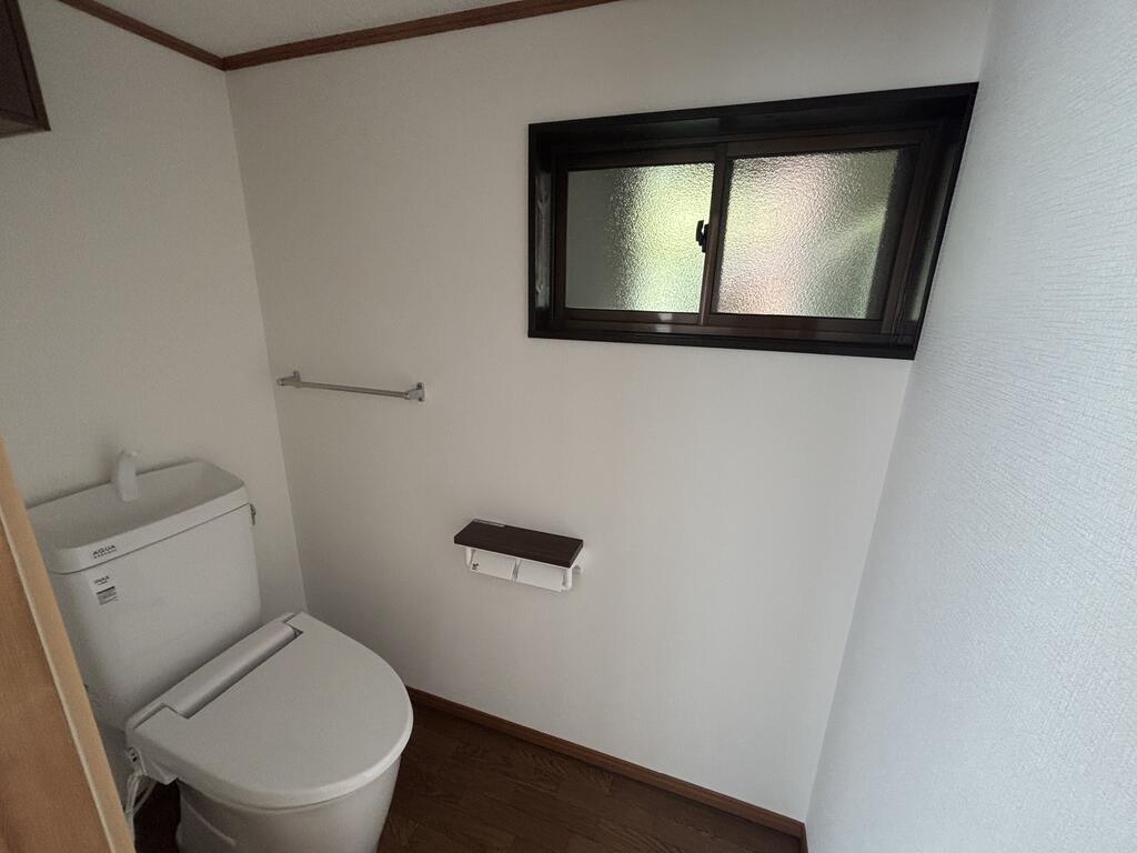 三和町戸建てのトイレ写真
