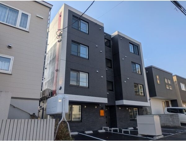 建物外観　☆物件名【アッサンブラージュＳ．Ｓ．Ｒ】ですよ！